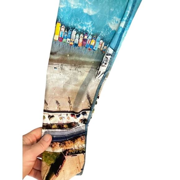 Niyama Sol RARE Maldives leggings size Medium - Picture 2 of 5